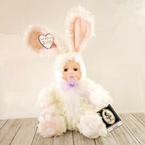 Vintage Betsy Bunny Cuddle Kids Cillectibles 2000 12" Plush Stuffed Animal with